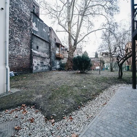 M2 Main Square Apartmán