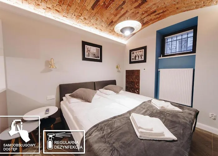 M2 Main Square Апартаменты *