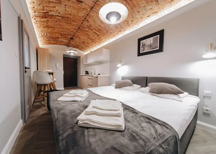 Апартаменты M2 Main Square *