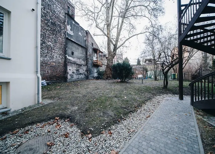 M2 Main Square Апартаменты